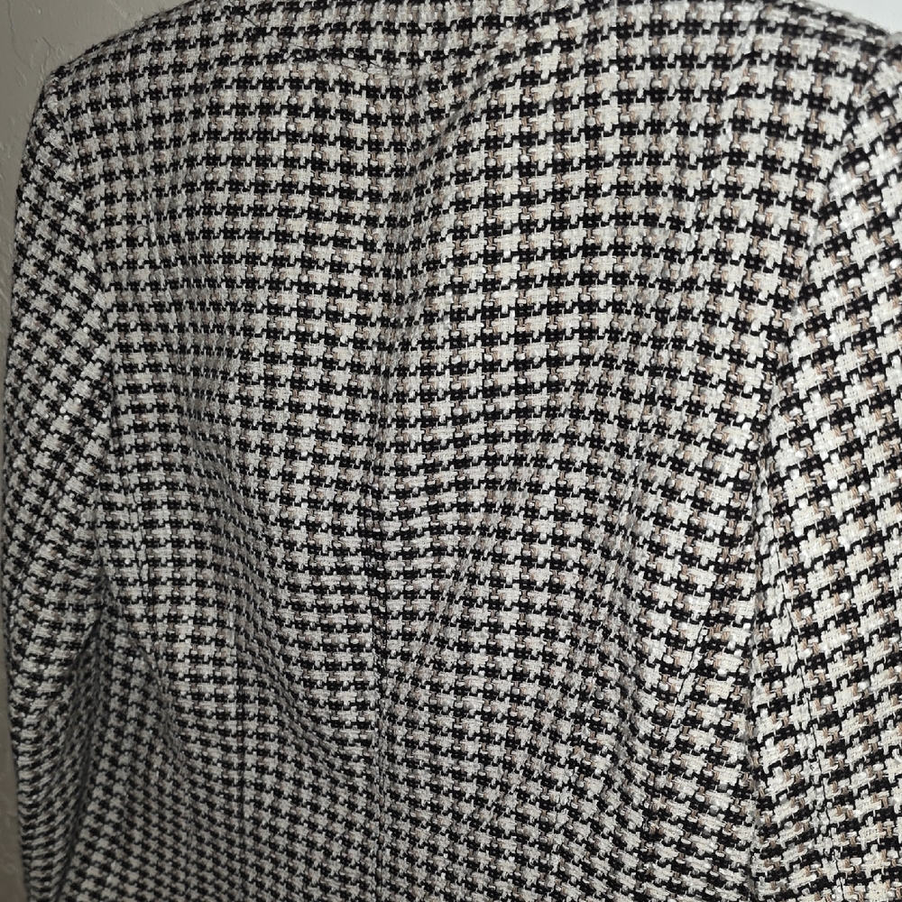 White House Black Market Houndstooth Blazer with Brown Trim - Picture 14 of 16